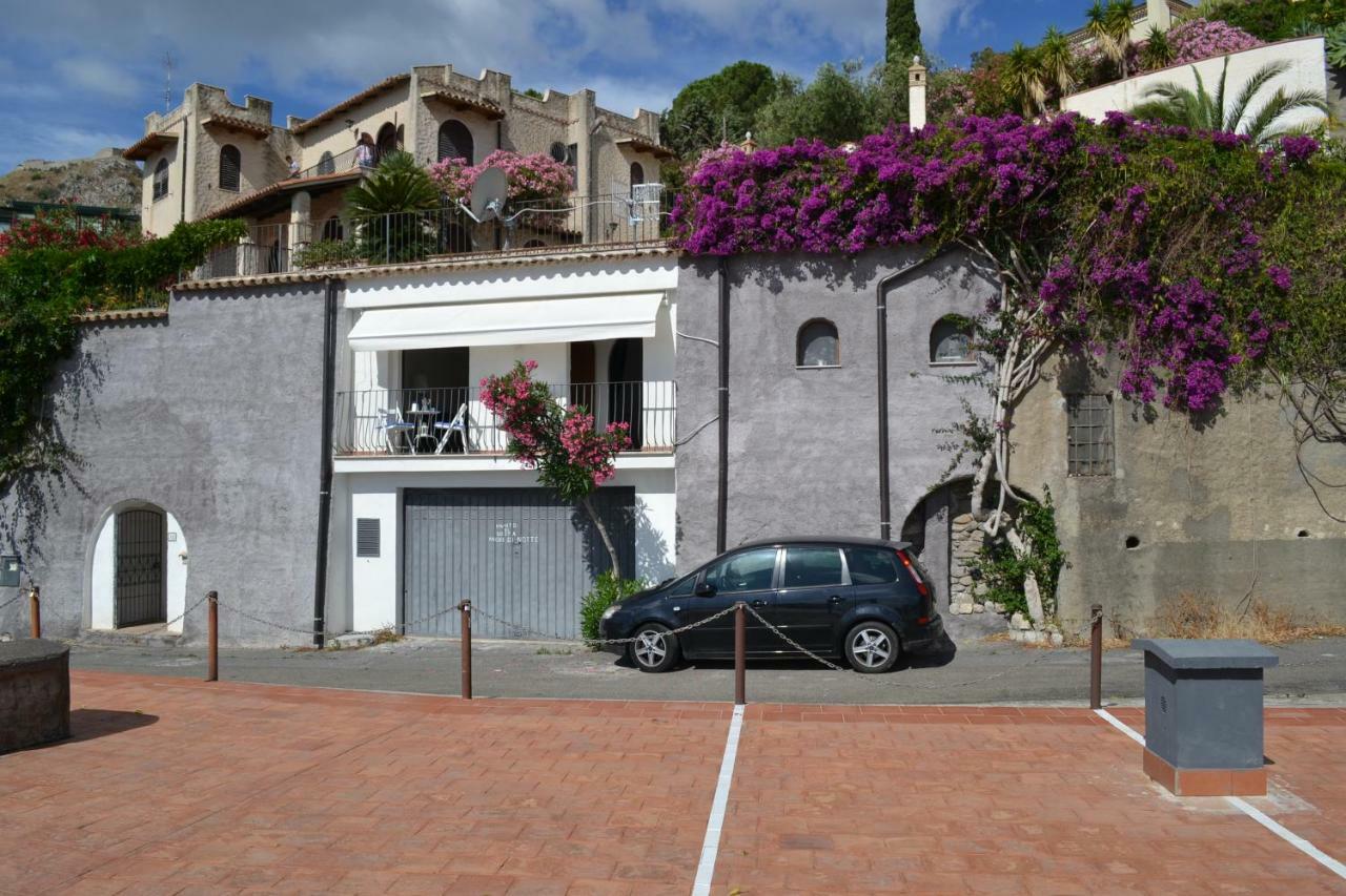 Charming Place 2 Taormina Bagian luar foto