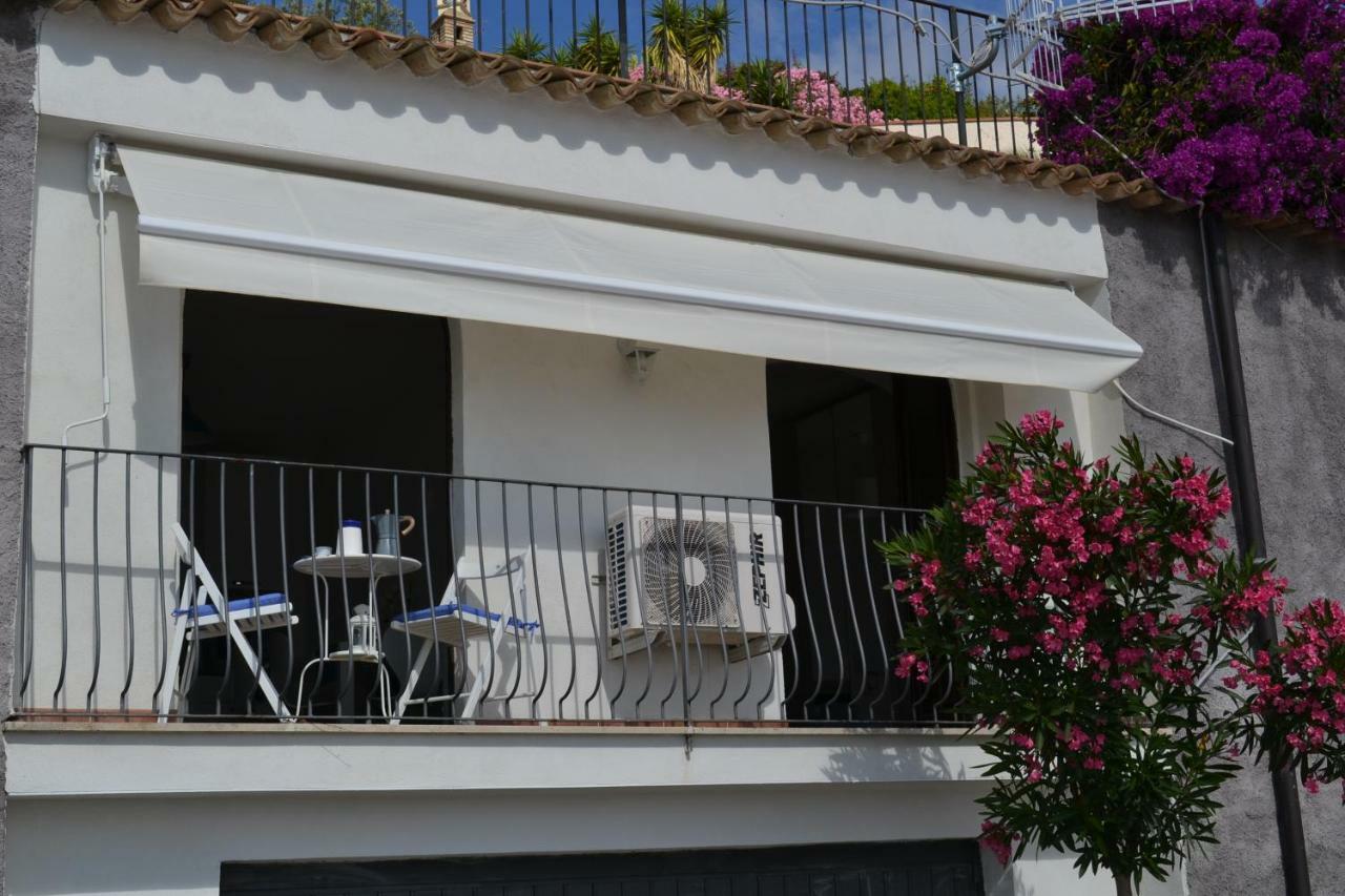 Charming Place 2 Taormina Bagian luar foto