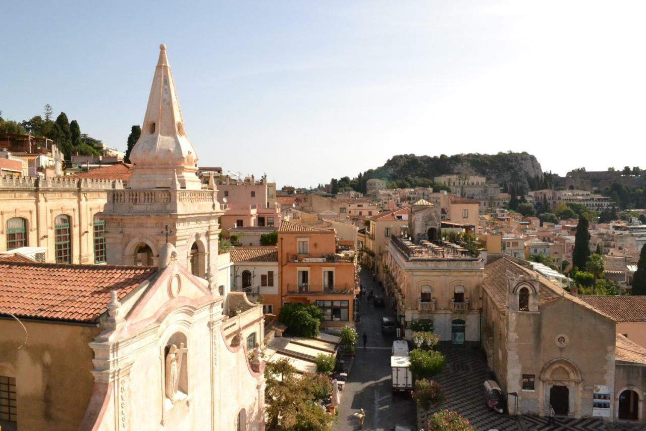 Charming Place 2 Taormina Bagian luar foto